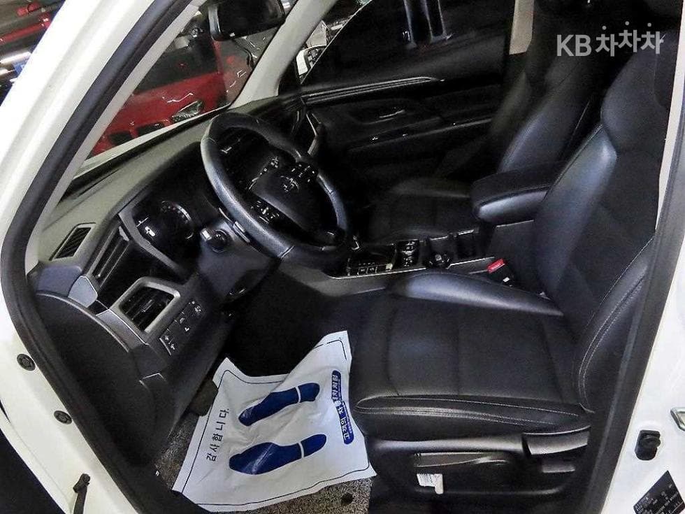KG Mobility 뷰티플 코란도1.5 GDi Turbo 2WD C5 Plus - 6