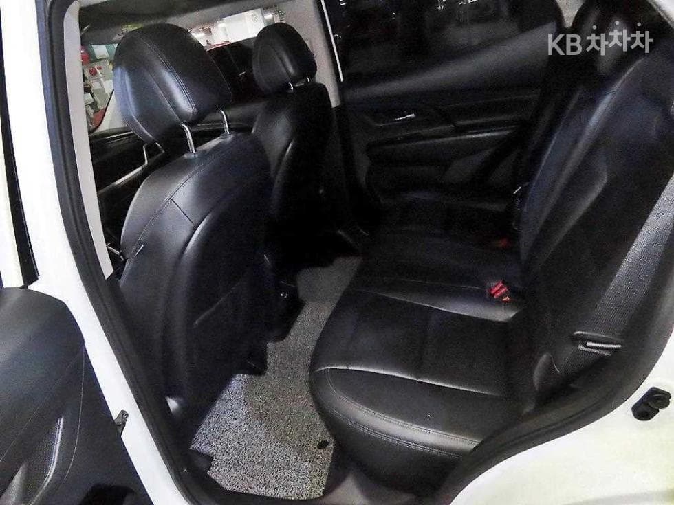KG Mobility 뷰티플 코란도1.5 GDi Turbo 2WD C5 Plus - 7