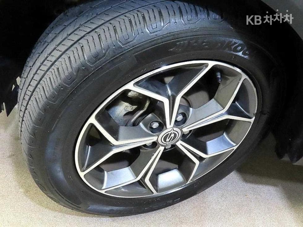 KG Mobility 뷰티플 코란도1.5 GDi Turbo 2WD C5 Plus - 20