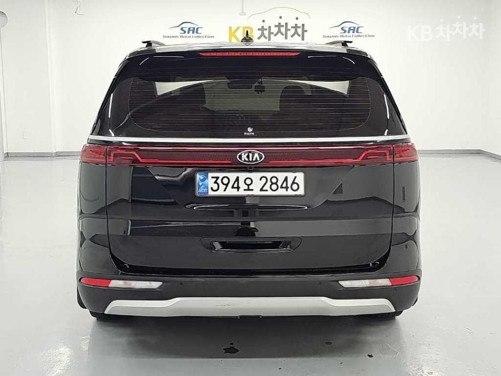 Kia Carnival 4th generationD2.2 9-seater Prestige - 3