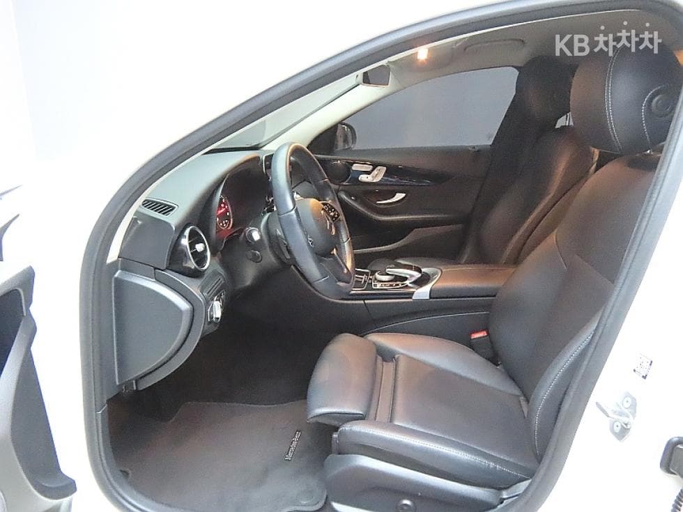 Mercedes-Benz The New (фейслифт) C-КласC200 W205 - 10
