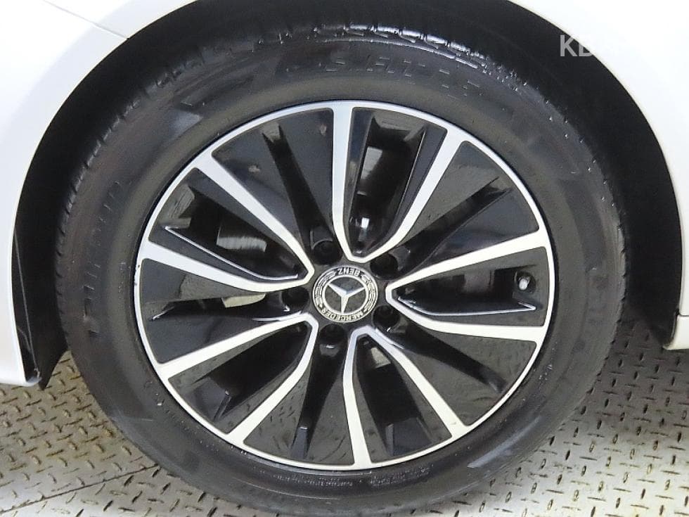 Mercedes-Benz The New (фейслифт) C-КласC200 W205 - 20