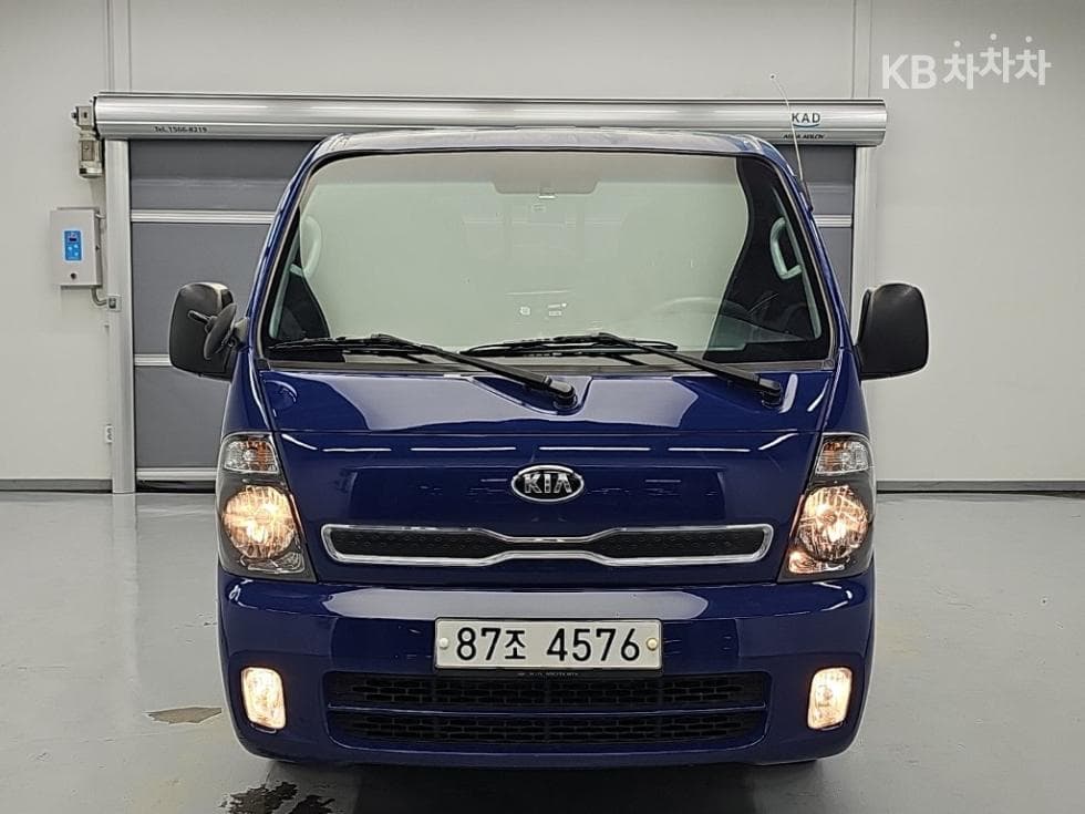 Kia Bongo 3 (light truck)1 Ton Extra Long Double Cab CRDi - 2