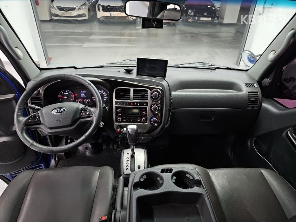Kia Bongo 3 (light truck)1 Ton Extra Long Double Cab CRDi - 6