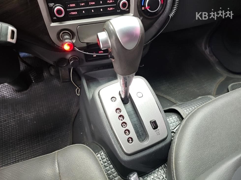 Kia Bongo 3 (light truck)1 Ton Extra Long Double Cab CRDi - 7