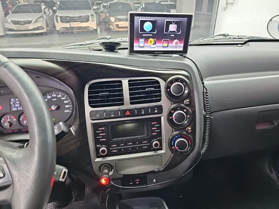 Kia Bongo 3 (light truck)1 Ton Extra Long Double Cab CRDi - 9