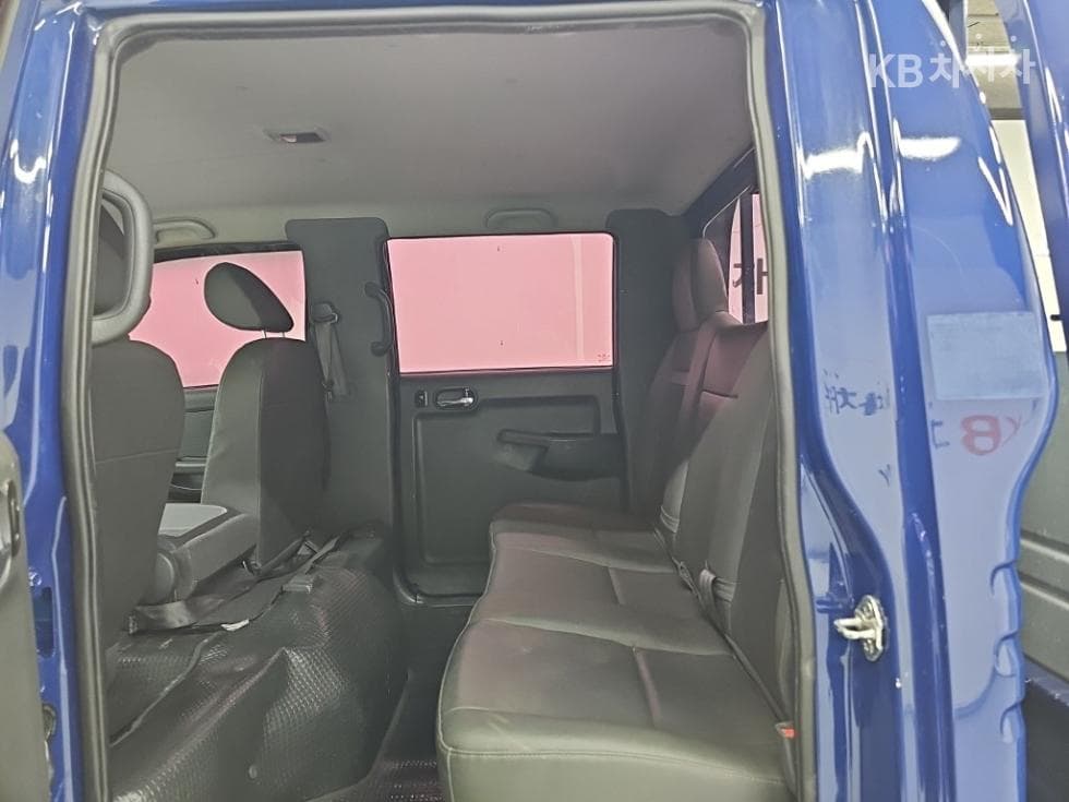 Kia Bongo 3 (light truck)1 Ton Extra Long Double Cab CRDi - 11