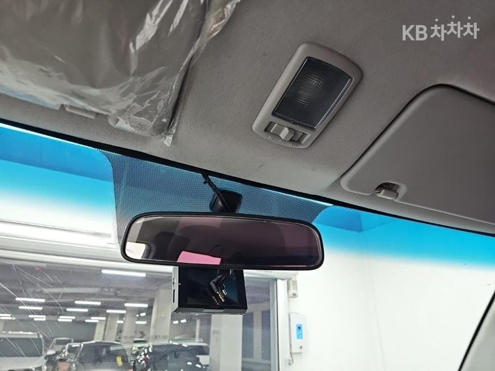 Kia Bongo 3 (light truck)1 Ton Extra Long Double Cab CRDi - 13
