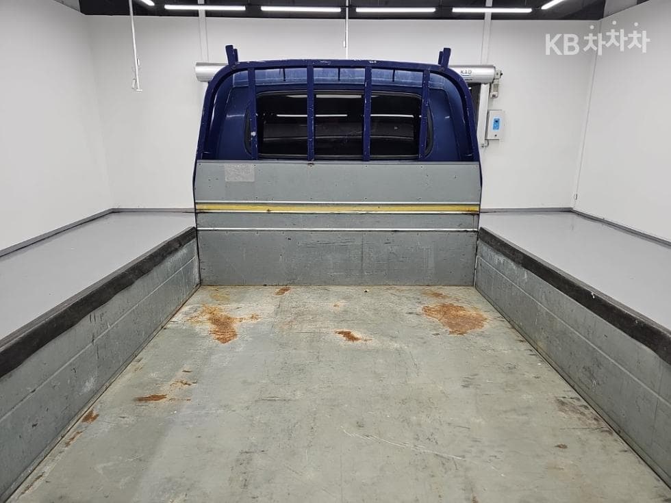 Kia Bongo 3 (light truck)1 Ton Extra Long Double Cab CRDi - 18