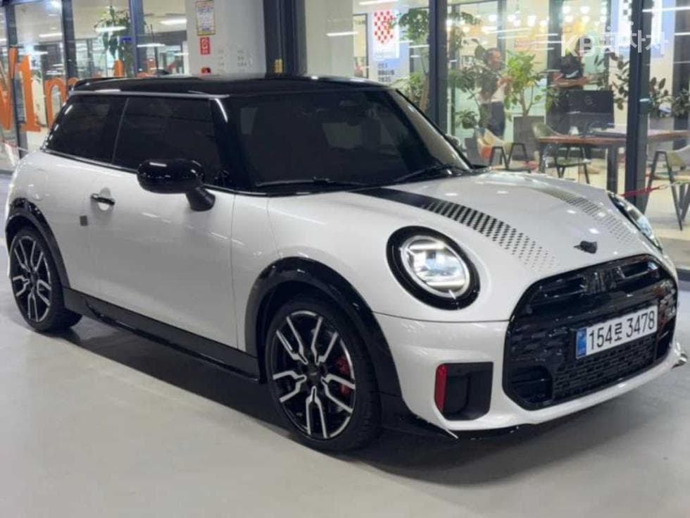 Mini Cooper 4th generation S 2.0 3도어 JCW - Image 1