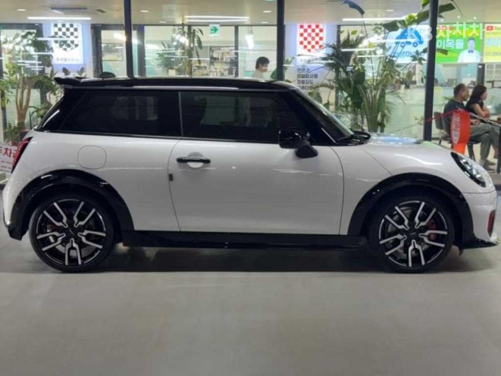 Mini Cooper 4th generationS 2.0 3도어 JCW - 3