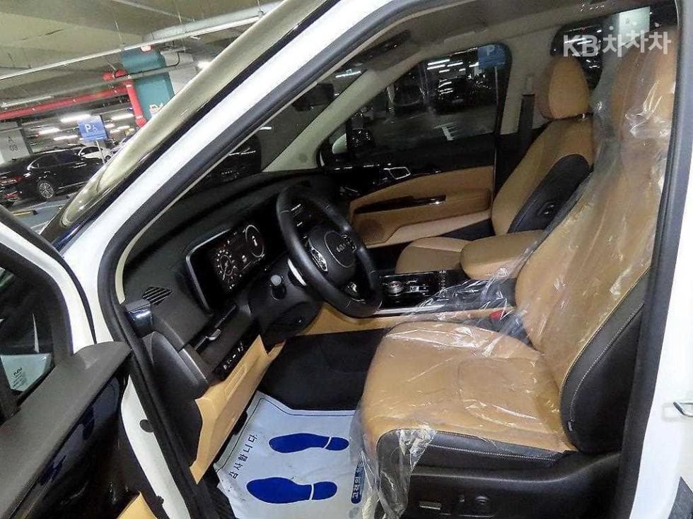 Kia Carnival 4th generationD2.2 9-seater Noblesse - 6
