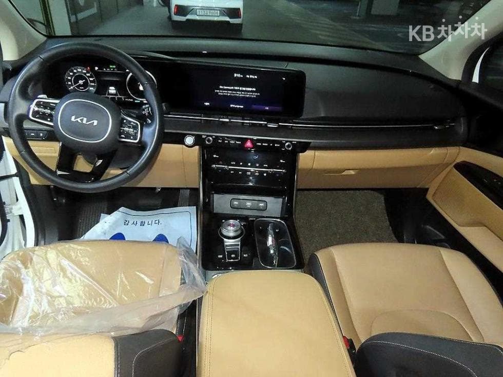 Kia Carnival 4th generationD2.2 9-seater Noblesse - 10