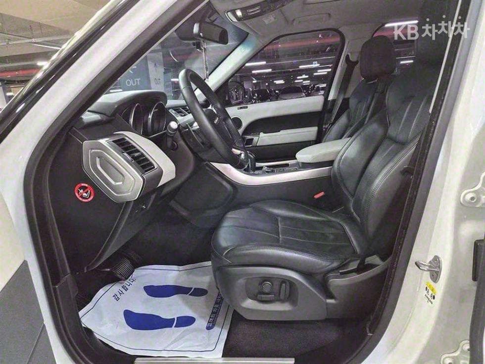 Land Rover New Range Rover Sport3.0 SDV6 HSE Dynamic - 6