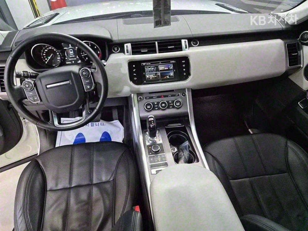 Land Rover New Range Rover Sport3.0 SDV6 HSE Dynamic - 8
