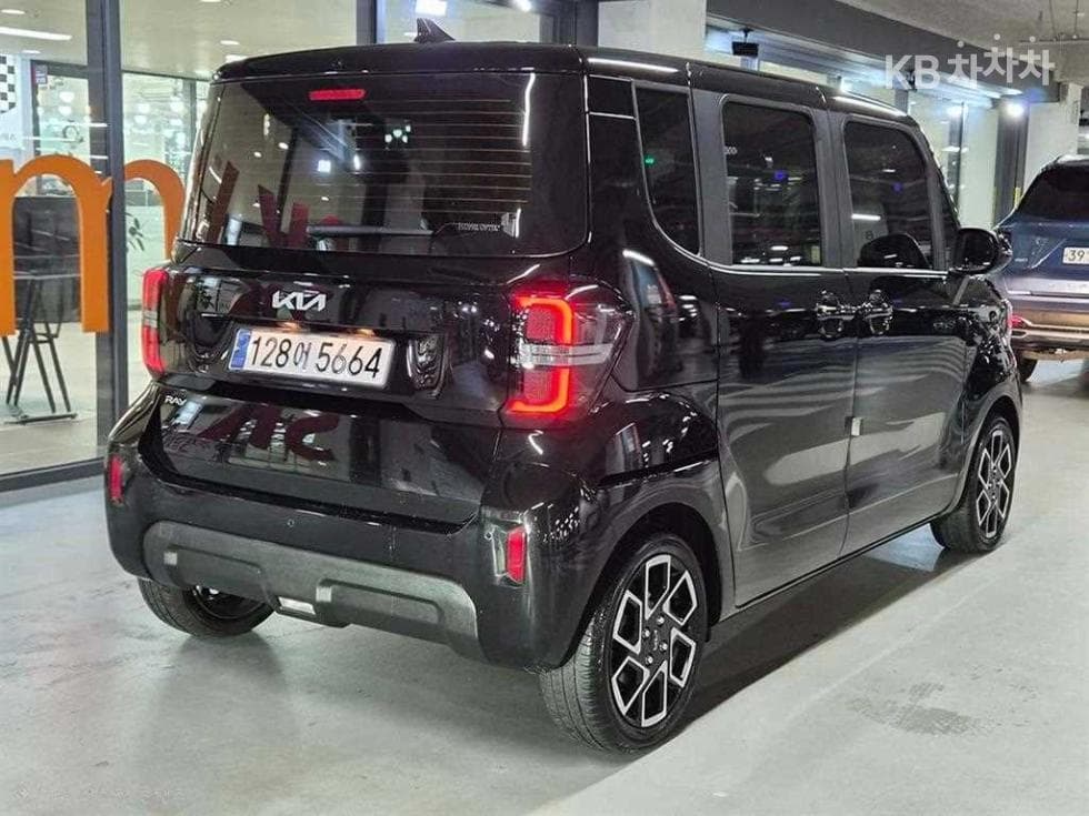 Kia The New (facelift) Kia Ray (van)1.0 Gasoline Signature - 3