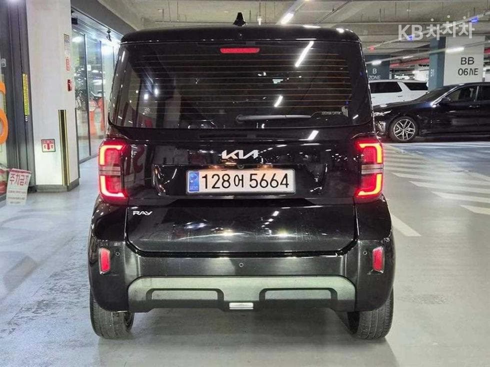 Kia The New (facelift) Kia Ray (van)1.0 Gasoline Signature - 5
