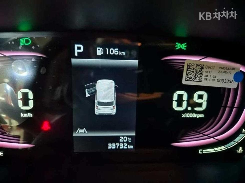 Kia The New (facelift) Kia Ray (van)1.0 Gasoline Signature - 9