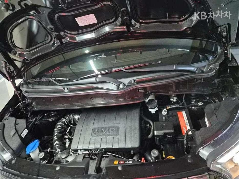 Kia The New (facelift) Kia Ray (van)1.0 Gasoline Signature - 19