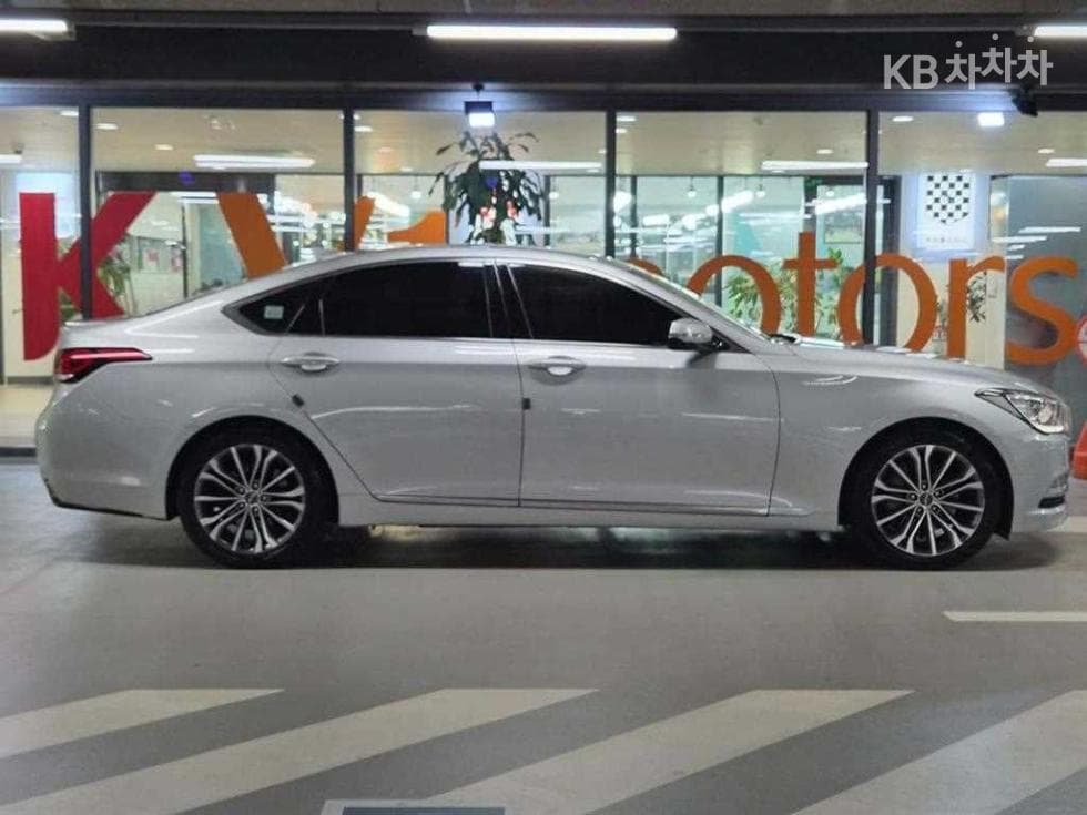 Hyundai GenesisDHG330 Premium AWD - 3