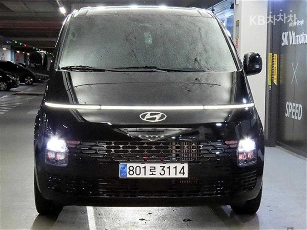 Hyundai Staria Cargo 2.2 Cargo 5 Modern - Image 1