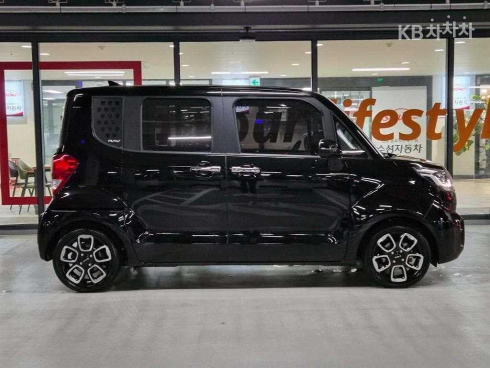 Kia The New (facelift) Ray (van)1.0 Gasoline Signature - 3