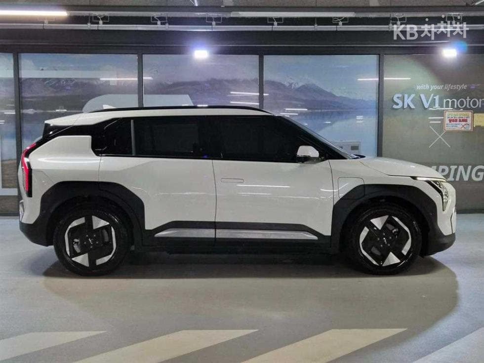 Kia EV3Long Range 2WD 어스 - 3