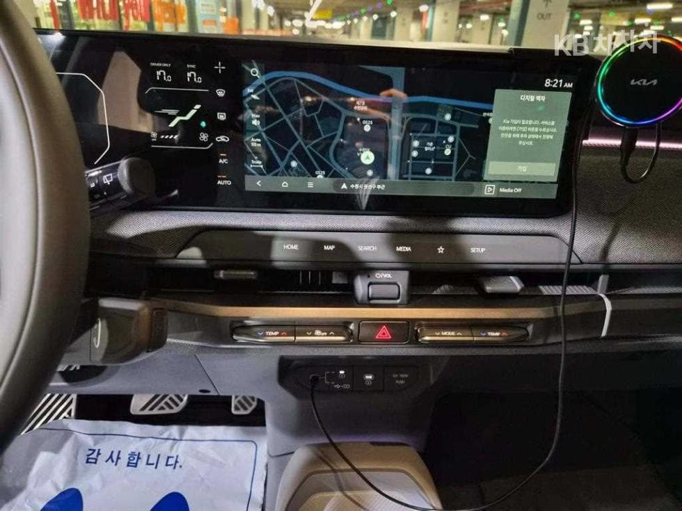 Kia EV3Long Range 2WD 어스 - 14