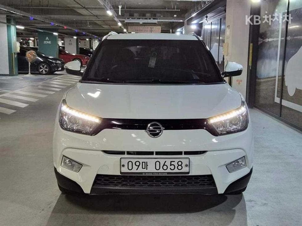 KG Mobility Tivoli Diesel VX - Image 1