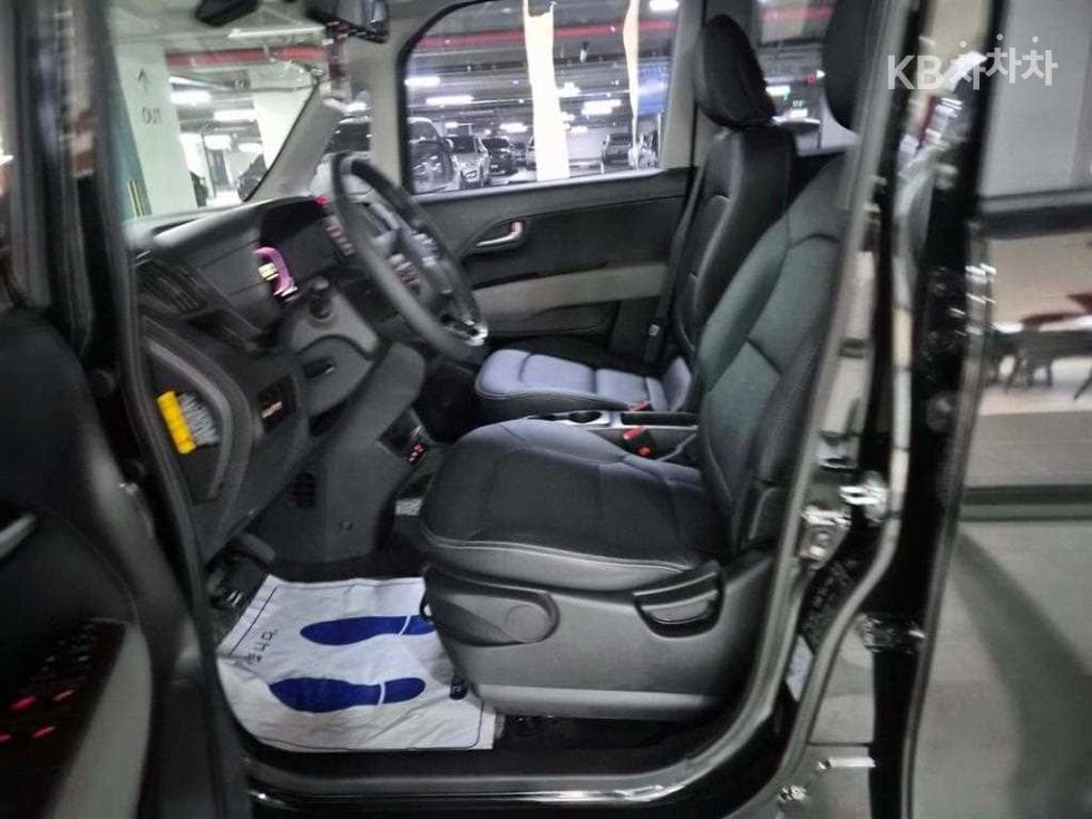 Kia The New (facelift) Kia Ray (van)1.0 Gasoline Signature - 6