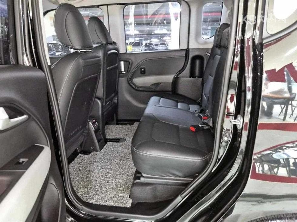 Kia The New (facelift) Kia Ray (van)1.0 Gasoline Signature - 7