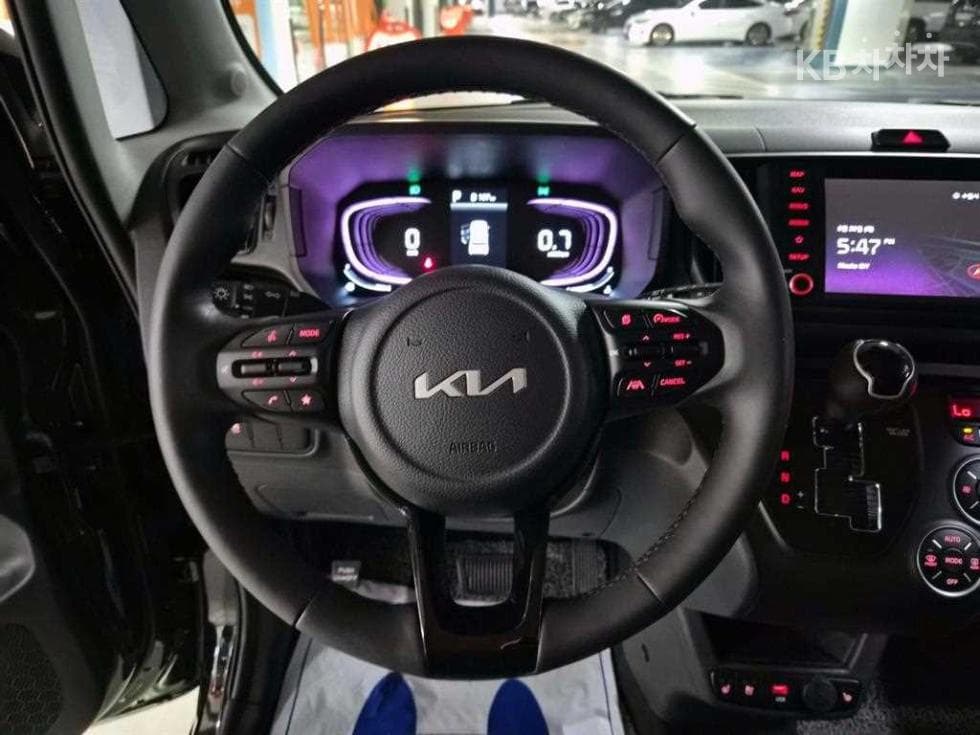 Kia The New (facelift) Kia Ray (van)1.0 Gasoline Signature - 8