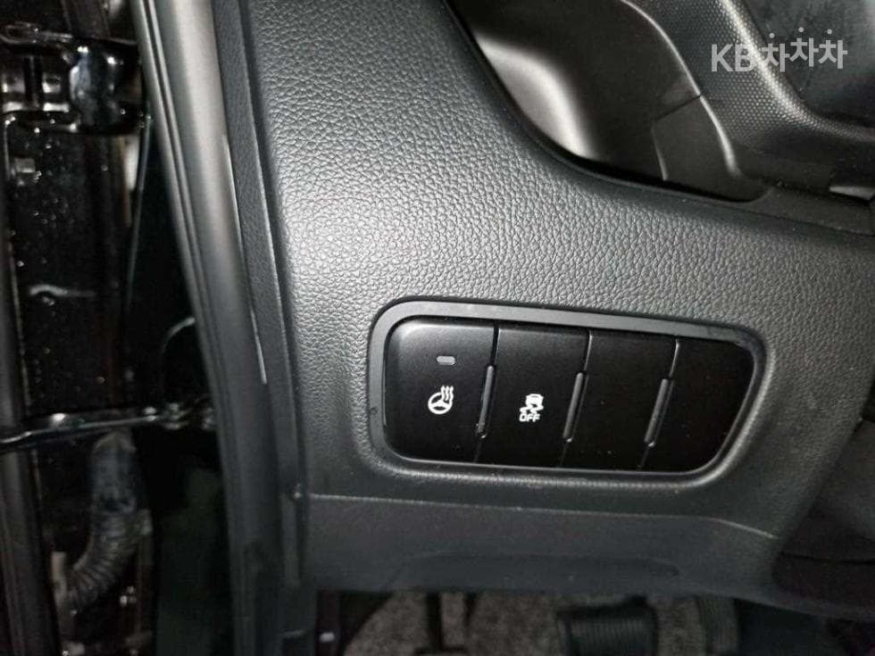 Kia The New (facelift) Kia Ray (van)1.0 Gasoline Signature - 13