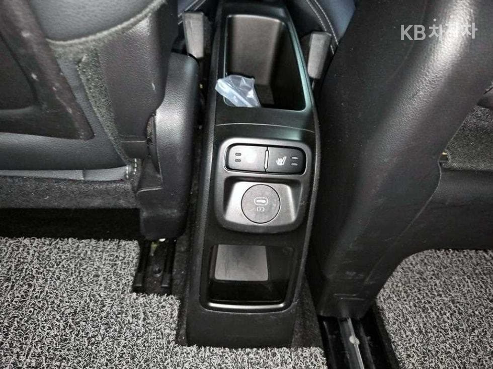 Kia The New (facelift) Kia Ray (van)1.0 Gasoline Signature - 16