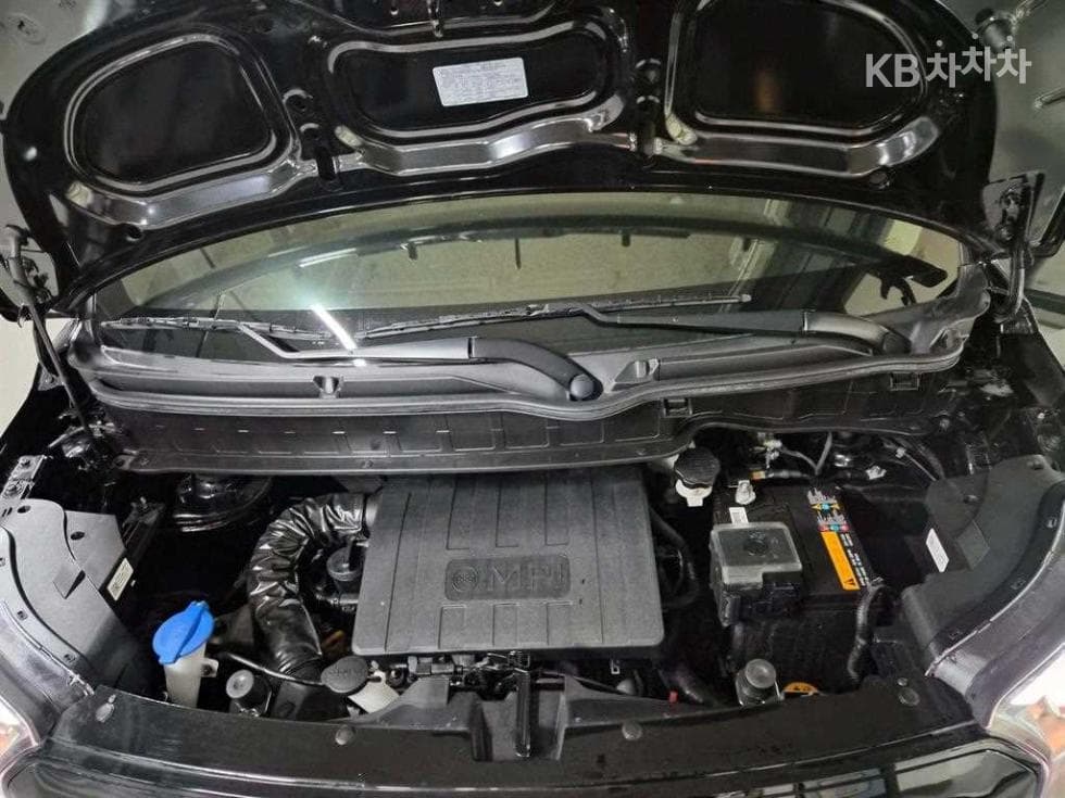Kia The New (facelift) Kia Ray (van)1.0 Gasoline Signature - 19