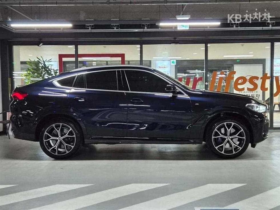 BMW X6(G06)xDrive 40i M Sport Package - 3