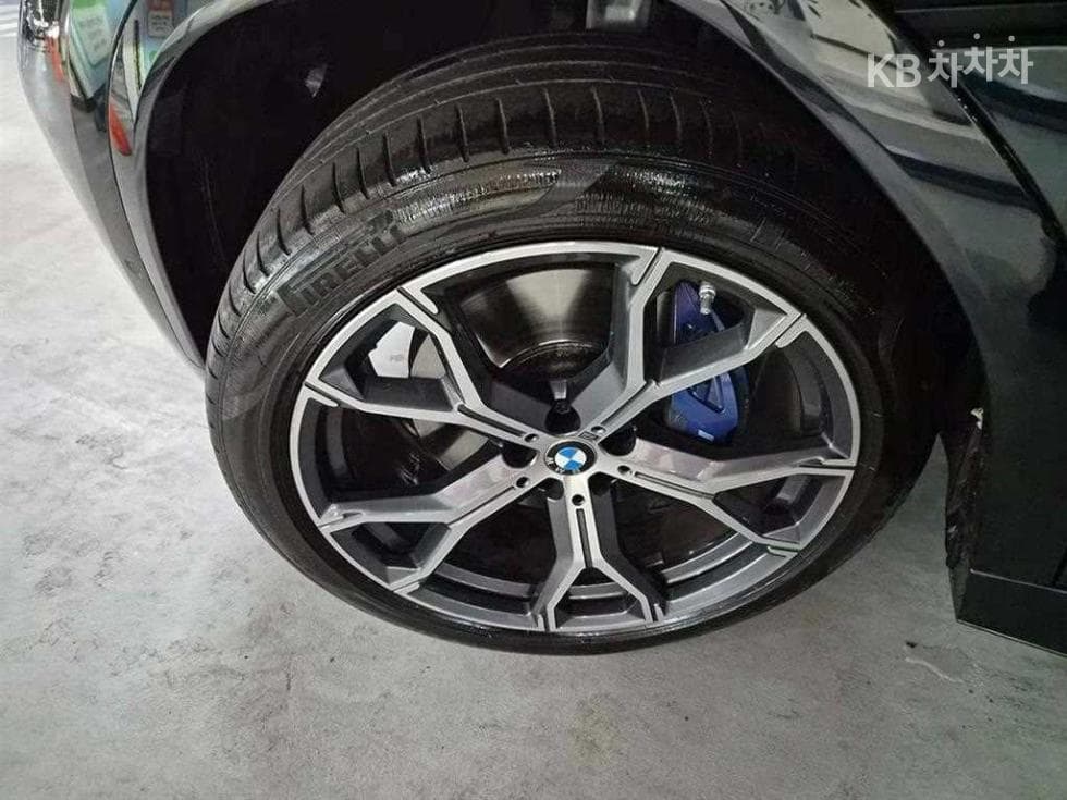 BMW X6(G06)xDrive 40i M Sport Package - 20