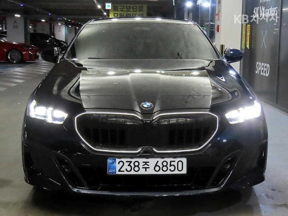 BMW New5 Series(G60) 530i xDrive M Sport - Image 1