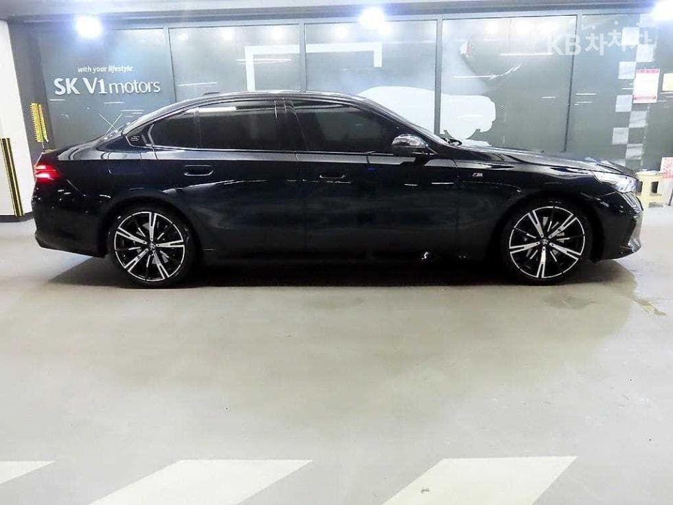 BMW New5 Series(G60)530i xDrive M Sport - 3