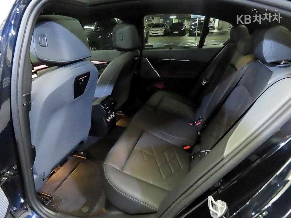 BMW New5 Series(G60)530i xDrive M Sport - 7
