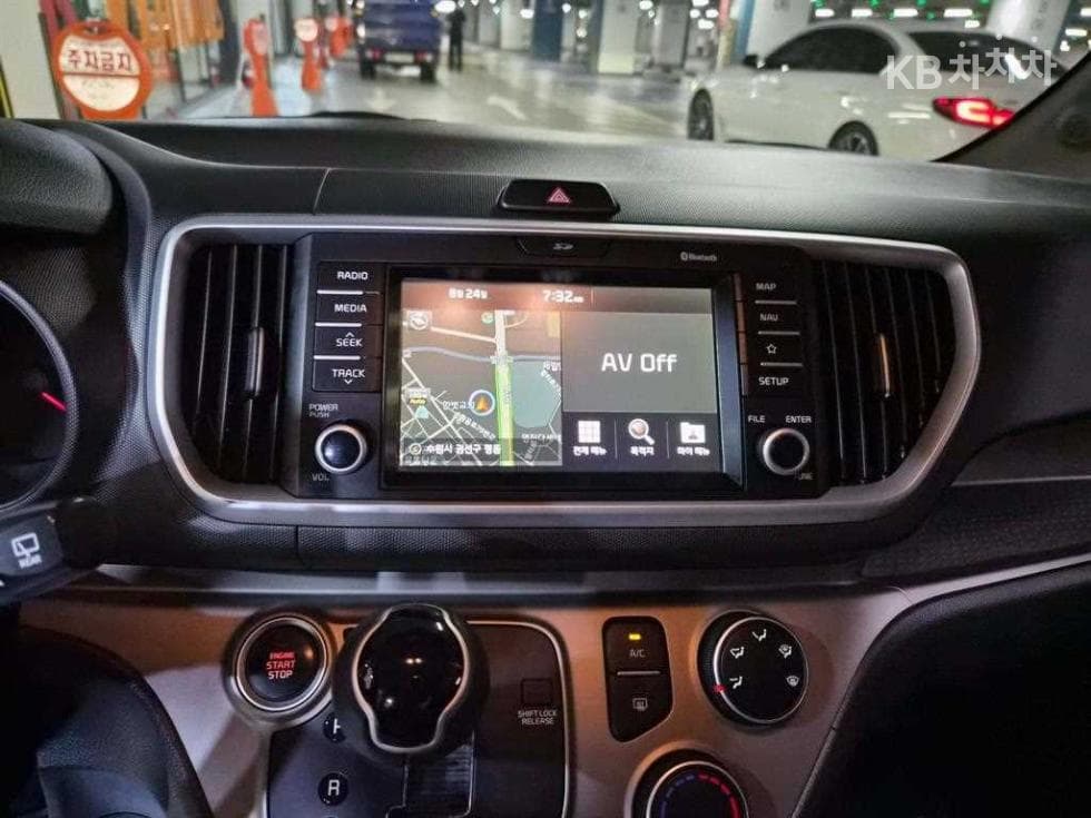 Kia The New (facelift) Ray (van)1.0 Gasoline Luxury - 15