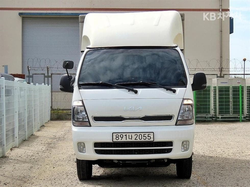 Kia The New (facelift) Bongo 3 (light truck)LPG Box Truck 1.2Ton 하이 King Cab Extra Long GL - 2