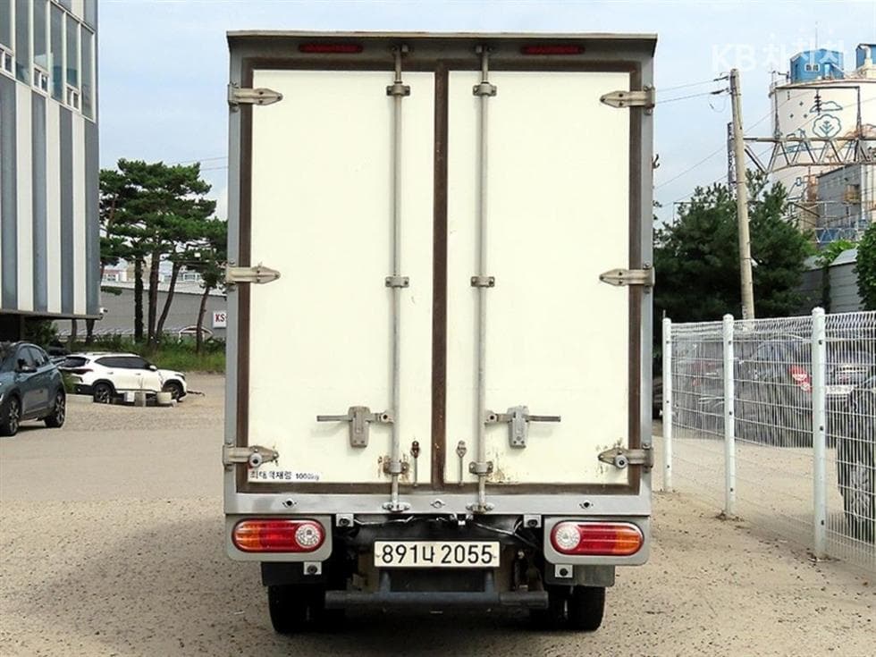 Kia The New (facelift) Bongo 3 (light truck)LPG Box Truck 1.2Ton 하이 King Cab Extra Long GL - 4