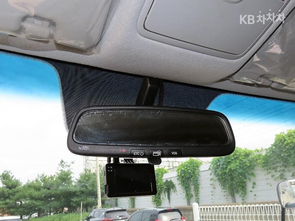 Kia The New (facelift) Bongo 3 (light truck)LPG Box Truck 1.2Ton 하이 King Cab Extra Long GL - 16