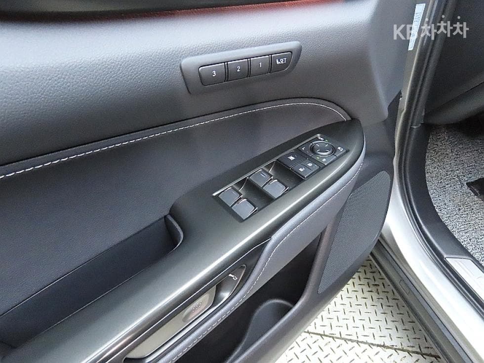 Lexus NX (Lexus SUV)(AZ20)350h Luxury - 13