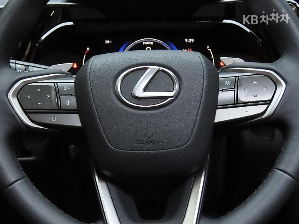 Lexus NX (Lexus SUV)(AZ20)350h Luxury - 17