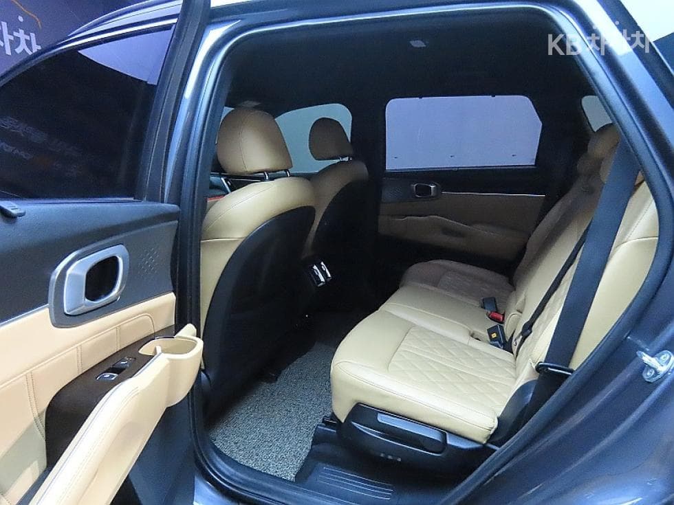 Киа Sorento 4-то поколение2.2 Дизел 4x4 Signature - 11