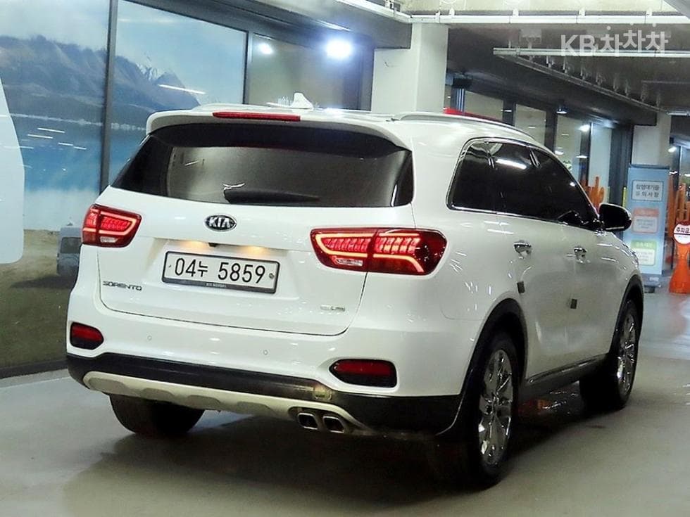 Киа The New (фейслифт) Sorento2.0 Дизел 2WD Noblesse - 4