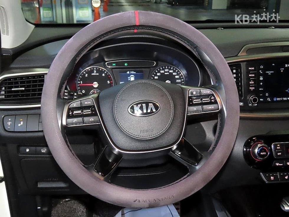 Киа The New (фейслифт) Sorento2.0 Дизел 2WD Noblesse - 8
