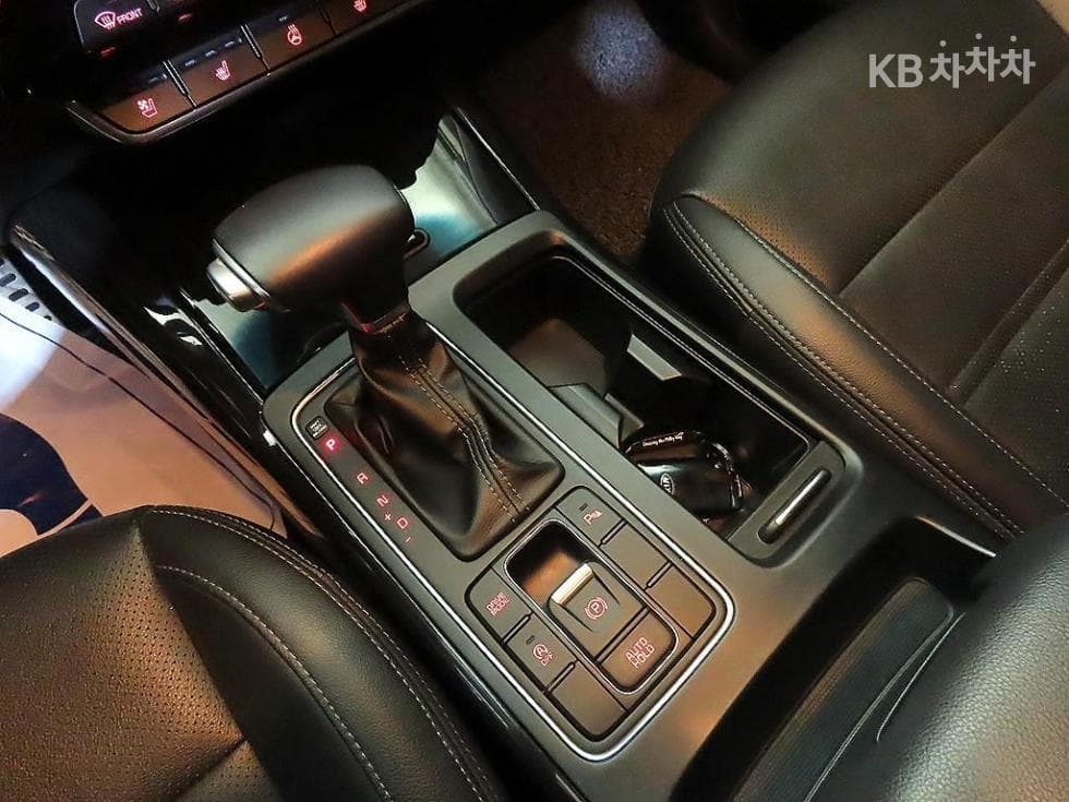 Киа The New (фейслифт) Sorento2.0 Дизел 2WD Noblesse - 12